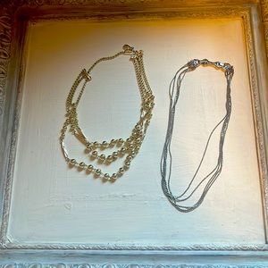 Lot of vintage necklaces from the 50s or 60s